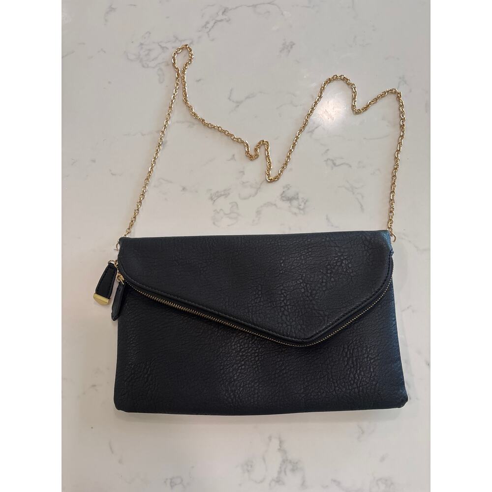 Urban Expressions Black Vegan Leather purse.